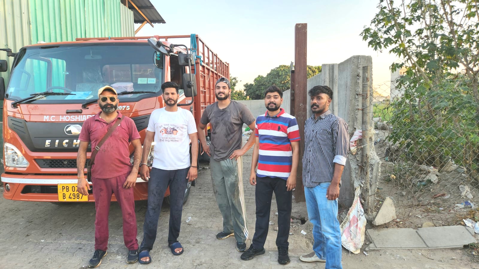 Formation of a team by the Municipal Corporation to catch stray animals
